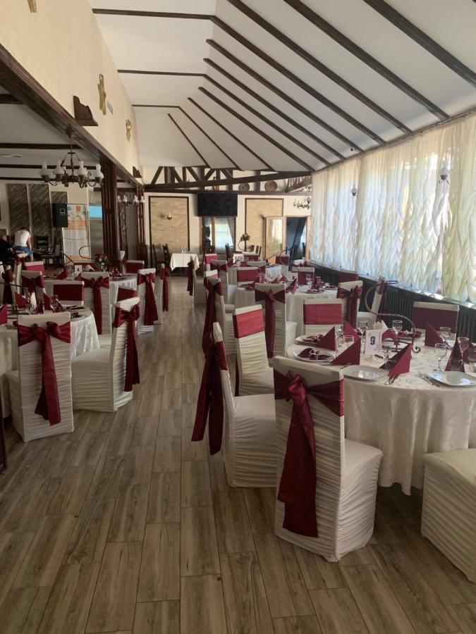 Pensiune Restaurant Rustic Rm Sarat Rimnicu Sarat Esterno foto