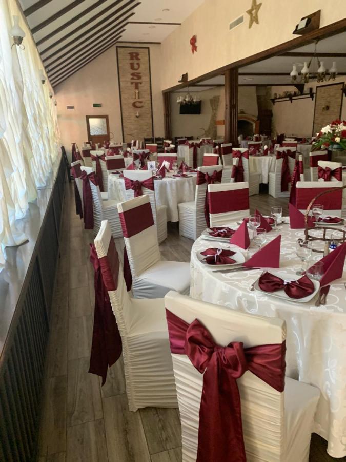 Pensiune Restaurant Rustic Rm Sarat Rimnicu Sarat Esterno foto