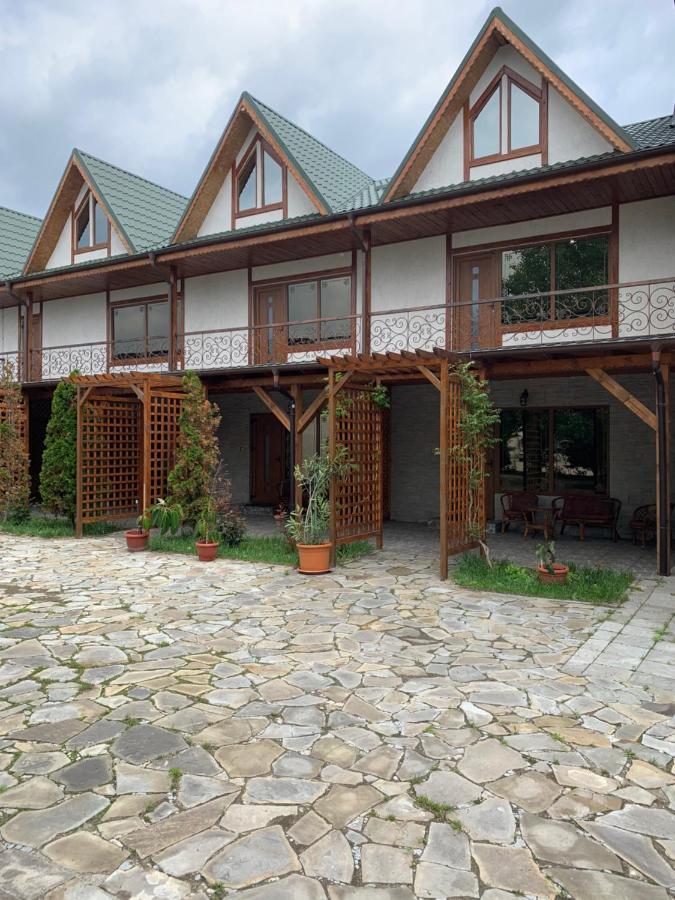 Pensiune Restaurant Rustic Rm Sarat Rimnicu Sarat Esterno foto
